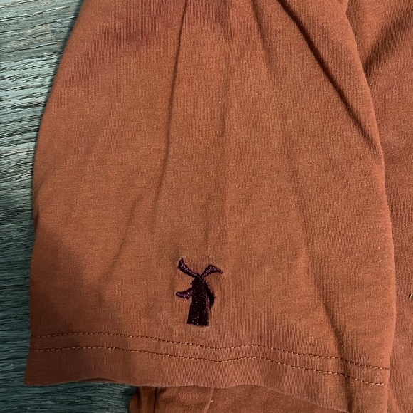 Dutch Bros Rust/Brown Short Sleeve Tee w/Retro Wavy Embroidered DB Logo - Picture 4 of 11